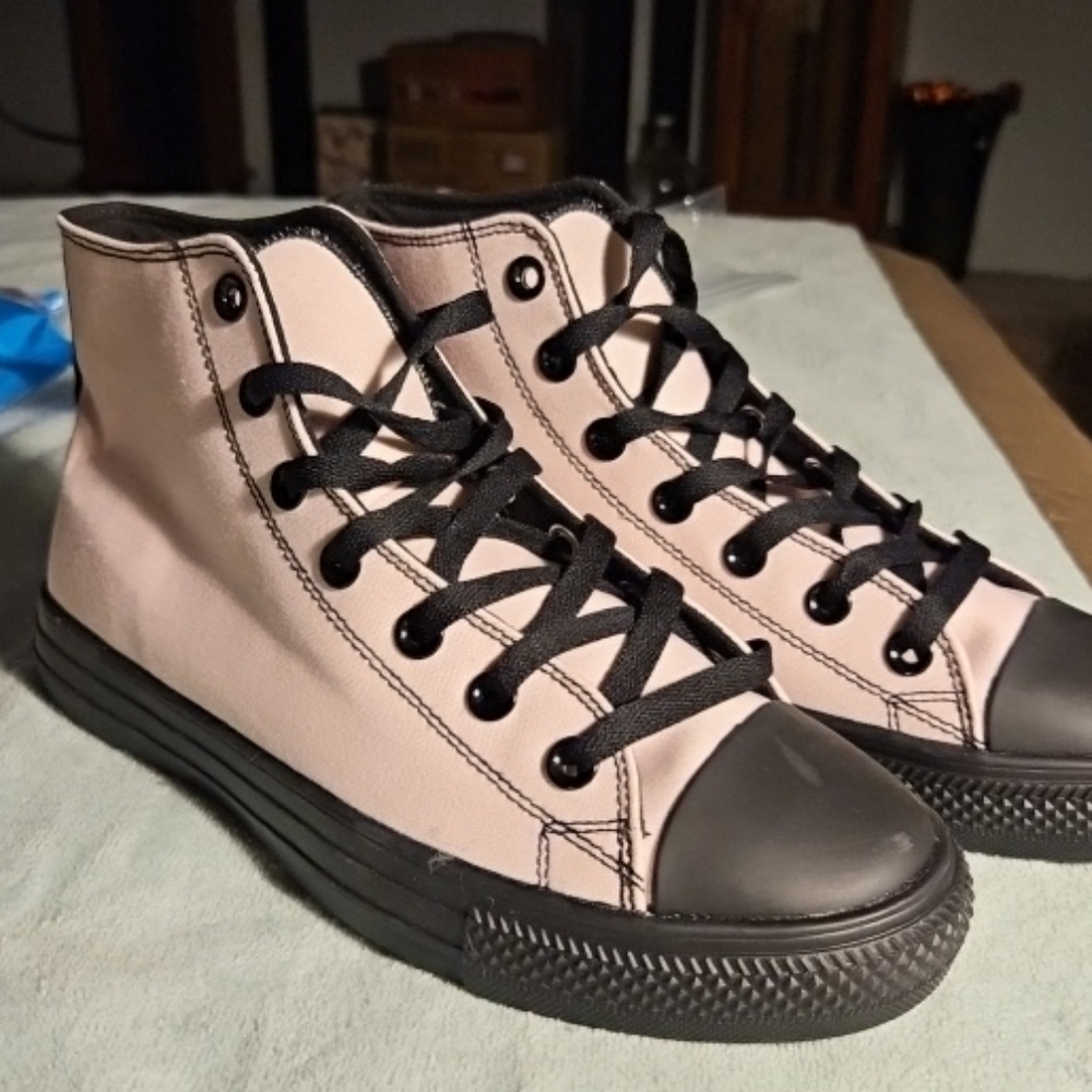 RAAD Sz 6.5 Pink & Black Hightop Shoes new